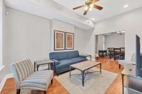 St Louis Tower Grove Two-Story Townhome Perfect for Groups Side A